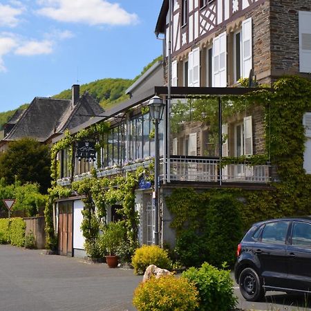 Weingut Erbes-Henn Hotel Urzig Bagian luar foto